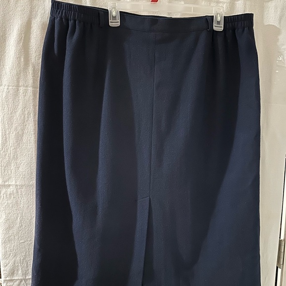 Vintage-Inspired Sag Harbor Woman 20W 100% Wool Navy Pencil Skirt Lined Midi - Picture 15 of 15